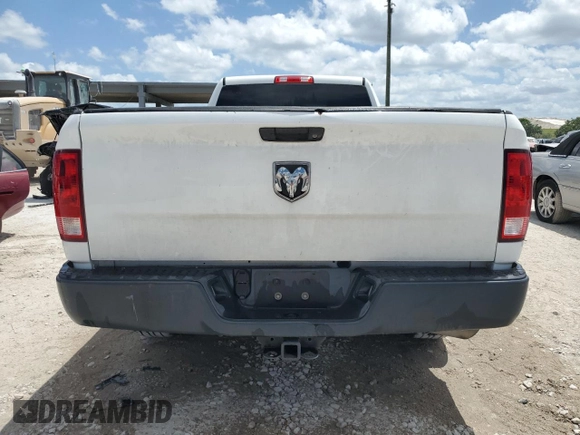 2016 Ram 1500 Tradesman z VIN 3C6JR6DG3GG163145, wystawiony jako Copart lot #53962765 z przebiegiem 300 343 mil mil oraz Czysty tytuł • Clean title. Historia ofert i sprzedaży dostępna na DreamBid. Obrazek 6.