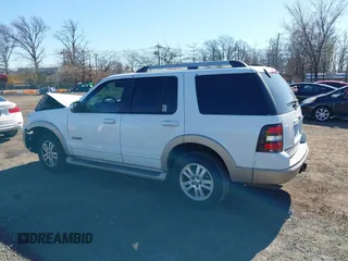 2006 Ford Explorer z VIN 1FMEU64E56UA48934, wystawiony jako IAAI lot #41807718 z przebiegiem 114 928 mil mil oraz . Historia ofert i sprzedaży dostępna na DreamBid. Obrazek 14.