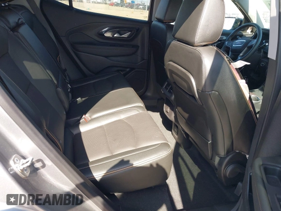2024 GMC Terrain AT4 with VIN 3GKALYEG9RL385482, listed as a IAAI auction lot 42017273 with 5,841 mi miles and . Bid and sale history available at DreamBid. Image 8.