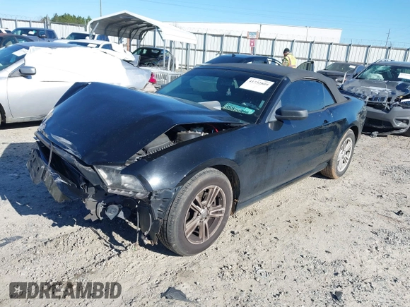 2014 Ford Mustang V6 with VIN 1ZVBP8EM2E5322709, listed as a IAAI auction lot 41732809 with 130,263 mi miles. Bid and sale history available at carsss.com. Image 18.