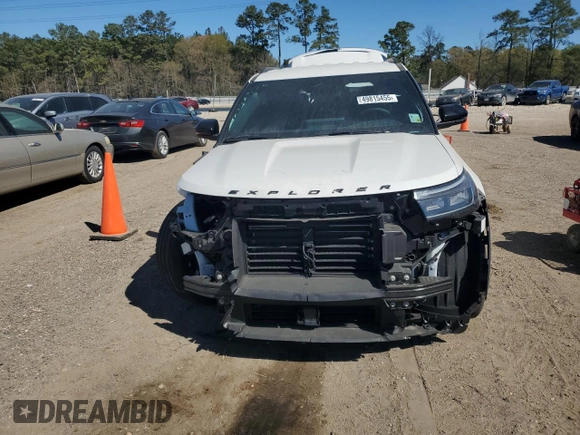 2025 Ford Explorer ST-Line with VIN 1FMUK7KH9SGA88477, listed as a Copart auction lot 49815455 with 3,822 mi miles and Salvage title. Bid and sale history available at DreamBid. Image 5.