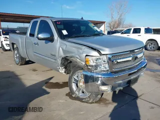 2012 Chevrolet Silverado 1500 LT with VIN 1GCRCSE06CZ249924, listed as a IAAI auction lot 41665113 with 118,830 mi miles. Bid and sale history available at carsss.com. Image 1.