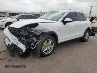 2015 Porsche Cayenne S E-Hybrid с VIN WP1AE2A2XFLA52453, выставлен на аукционе Copart как лот 61871735 с пробегом Не указан миль и Списание • Salvage title. История ставок и продаж доступна на DreamBid. Изображение 1.