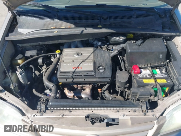 2001 Toyota Sienna LE with VIN 4T3ZF13C01U381668, listed as a IAAI auction lot 41653318 with 272,317 mi miles. Bid and sale history available at carsss.com. Image 10.