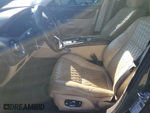 2016 Jaguar XJ Portfolio with VIN SAJWA2G71G8V94388, listed as a Copart auction lot 88039335 with Not provided miles and Clean title. Bid and sale history available at DreamBid. Image 7.