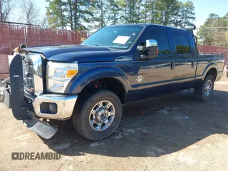 2015 Ford F-250 Lariat z VIN 1FT7W2BT2FEA96337, wystawiony jako IAAI lot #41844938 z przebiegiem 96 851 mil mil oraz . Historia ofert i sprzedaży dostępna na DreamBid. Obrazek 2.
