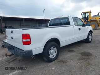 2008 Ford F-150 XL z VIN 1FTPF12V28KD27138, wystawiony jako IAAI lot #41106591 z przebiegiem 209 684 mil mil oraz . Historia ofert i sprzedaży dostępna na DreamBid. Obrazek 4.