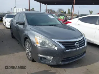 2015 Nissan Altima SV z VIN 1N4AL3AP7FC286578, wystawiony jako IAAI lot #41685407 z przebiegiem 218 606 mil mil oraz . Historia ofert i sprzedaży dostępna na DreamBid. Obrazek 1.