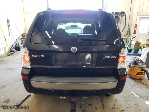 2008 Mercury Mariner with VIN 4M2CU39H58KJ48201, listed as a Copart auction lot 72700284 with 227,502 mi miles and Non Repairable. Bid and sale history available at carsss.com. Image 6.