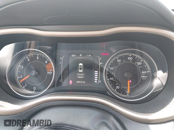 2016 Jeep Cherokee Latitude z VIN 1C4PJMCB2GW372592, wystawiony jako IAAI lot #42493346 z przebiegiem 95 519 mil mil oraz . Historia ofert i sprzedaży dostępna na DreamBid. Obrazek 7.
