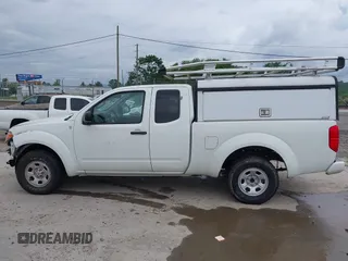 2017 Nissan Frontier S z VIN 1N6BD0CT7HN727005, wystawiony jako IAAI lot #42390094 z przebiegiem 88 868 mil mil oraz . Historia ofert i sprzedaży dostępna na DreamBid. Obrazek 15.