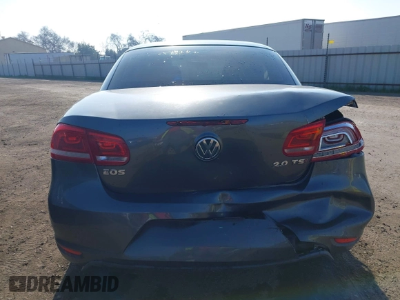 2015 Volkswagen Eos Komfort with VIN WVWBW8AH7FV004228, listed as a IAAI auction lot 41659825 with 71,468 mi miles and . Bid and sale history available at DreamBid. Image 16.
