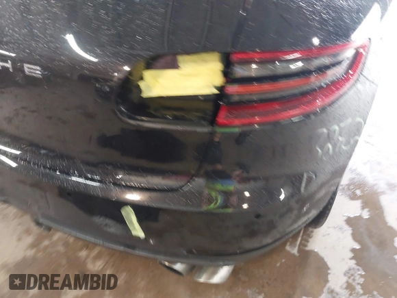 2018 Porsche Macan S with VIN WP1AB2A55JLB32335, listed as a IAAI auction lot 42253854 with 89,979 mi miles and . Bid and sale history available at DreamBid. Image 6.