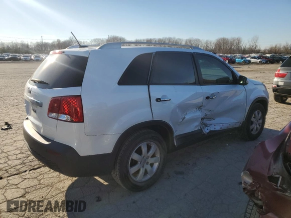 2013 Kia Sorento LX with VIN 5XYKT4A29DG368216, listed as a Copart auction lot 84177224 with 169,666 mi miles and Salvage Title. Bid and sale history available at carsss.com. Image 3.