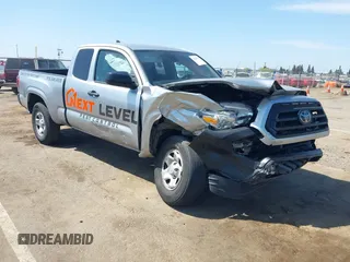 2022 Toyota Tacoma SR z VIN 3TYRX5GN6NT035362, wystawiony jako IAAI lot #42028939 z przebiegiem 51 946 mil mil oraz . Historia ofert i sprzedaży dostępna na DreamBid. Obrazek 1.
