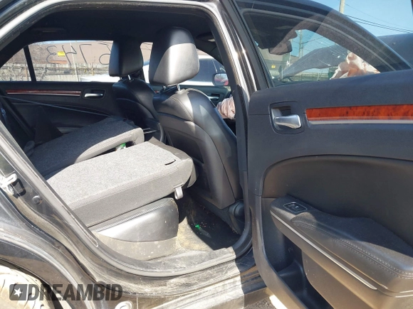 2014 Chrysler 300 with VIN 2C3CCAAG3EH285743, listed as a IAAI auction lot 41773664 with 182,034 mi miles. Bid and sale history available at carsss.com. Image 8.