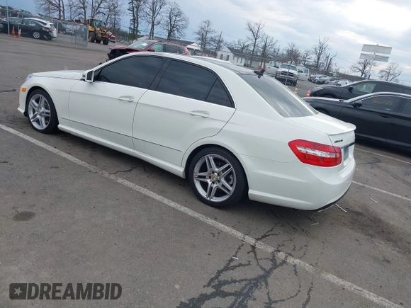 2011 Mercedes-Benz E-Class E 350 Luxury with VIN WDDHF8HB8BA385414, listed as a IAAI auction lot 41660725 with 1 mi miles. Bid and sale history available at carsss.com. Image 3.