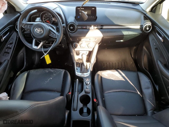 2020 Toyota Yaris Hatchback LE with VIN 3MYDLBJV7LY704013, listed as a Copart auction lot 43502075 with 82,205 mi miles and Salvage Title. Bid and sale history available at carsss.com. Image 8.