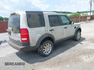 2005 Land Rover LR3 SE z VIN SALAE25485A336499, wystawiony jako IAAI lot #42461282 z przebiegiem 181 089 mil mil oraz . Historia ofert i sprzedaży dostępna na DreamBid. Obrazek 4.