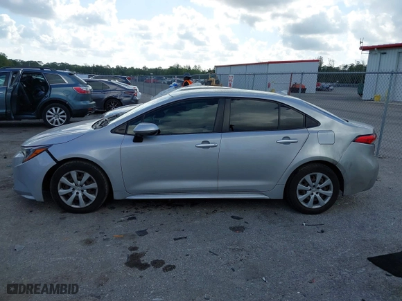 2020 Toyota Corolla LE with VIN JTDEPRAE1LJ112725, listed as a IAAI auction lot 41795210 with 114,439 mi miles. Bid and sale history available at carsss.com. Image 14.