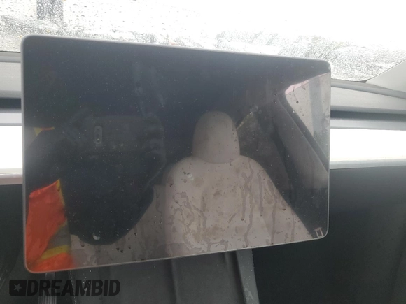 2024 Tesla Model Y Long Range с VIN 7SAYGDEE3RA283311, выставлен на аукционе Copart как лот 56925505 с пробегом Не указан миль и Списание • Salvage title. История ставок и продаж доступна на DreamBid. Изображение 9.