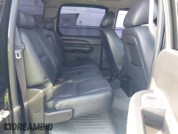 2013 Chevrolet Silverado 1500 LT with VIN 3GCPKSE78DG104750, listed as a IAAI auction lot 41815590 with 188,800 mi miles. Bid and sale history available at carsss.com. Image 8.