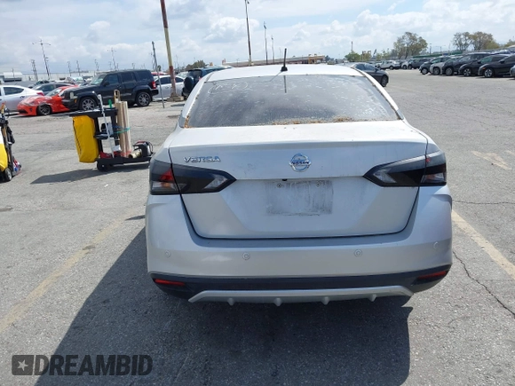 2020 Nissan Versa S z VIN 3N1CN8DVXLL882520, wystawiony jako IAAI lot #41896671 z przebiegiem 57 925 mil mil oraz . Historia ofert i sprzedaży dostępna na DreamBid. Obrazek 16.