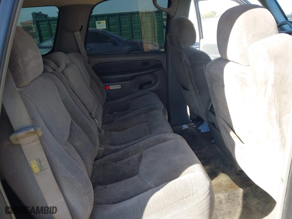 2003 Chevrolet Tahoe LS with VIN 1GNEC13V03R112315, listed as a IAAI auction lot 41424247 with 256,017 mi miles. Bid and sale history available at carsss.com. Image 8.