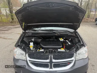 2019 Dodge Grand Caravan SE with VIN 2C4RDGBG2KR718687, listed as a Copart auction lot 55877605 with 199,604 mi miles and Clean Title. Bid and sale history available at DreamBid. Image 7.