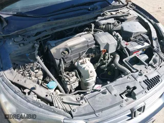 2013 Honda Accord Sdn EX-L with VIN 1HGCR2F87DA052447, listed as a IAAI auction lot 41439025 with 328,897 mi miles. Bid and sale history available at carsss.com. Image 10.