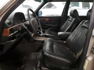 1986 Mercedes-Benz 420 with VIN WDBCA35D2GA246302, listed as a Copart auction lot 87239744 with 101,975 mi miles and Clean Title. Bid and sale history available at carsss.com. Image 7.