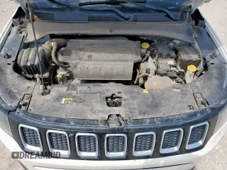 2018 Jeep Compass Altitude z VIN 3C4NJDBB0JT138862, wystawiony jako Copart lot #60074355 z przebiegiem 112 981 mil mil oraz Czysty tytuł • Clean title. Historia ofert i sprzedaży dostępna na DreamBid. Obrazek 12.