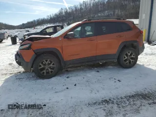 2015 Jeep Cherokee Trailhawk z VIN 1C4PJMBB1FW779321, wystawiony jako Copart lot #89139885 z przebiegiem 102 022 mil mil oraz Szkoda całkowita • Salvage title. Historia ofert i sprzedaży dostępna na DreamBid. Obrazek 1.