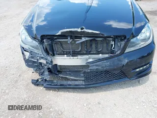 2013 Mercedes-Benz C 300 Sport с VIN WDDGF8AB0DA804722, выставлен на аукционе IAAI как лот 42546948 с пробегом 153 731 миль миль и . История ставок и продаж доступна на DreamBid. Изображение 6.