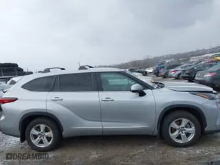 2023 Toyota Highlander L with VIN 5TDKDRAH2PS503946, listed as a IAAI auction lot 41614108 with 21,999 mi miles. Bid and sale history available at carsss.com. Image 13.