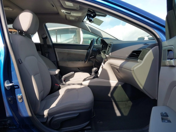 2019 Hyundai Elantra SEL with VIN 5NPD84LF3KH419838, listed as a IAAI auction lot 41915836 with 81,883 mi miles. Bid and sale history available at carsss.com. Image 5.