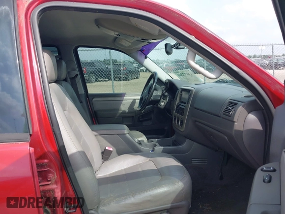 2005 Ford Explorer XLT с VIN 1FMZU63K45UA19268, выставлен на аукционе IAAI как лот 41877380 с пробегом 193 418 миль миль и . История ставок и продаж доступна на DreamBid. Изображение 5.
