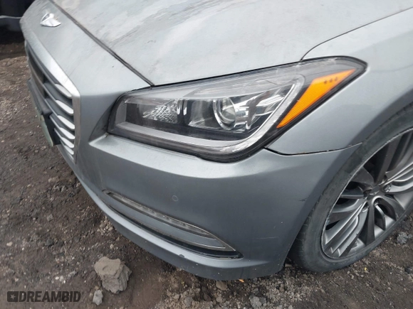 2015 Hyundai Genesis 5.0L with VIN KMHGN4JF7FU054578, listed as a IAAI auction lot 41726190 with 999,999 mi miles. Bid and sale history available at carsss.com. Image 6.