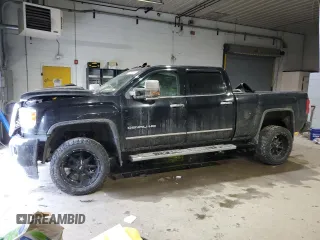 2017 GMC Sierra 2500HD Denali with VIN 1GT12UEG3HF100369, listed as a Copart auction lot 86558264 with 100,658 mi miles and Salvage Title. Bid and sale history available at carsss.com. Image 1.