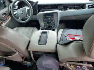 2007 GMC Yukon SLT with VIN 1GKFC130X7R232442, listed as a Copart auction lot 76101324 with 3 mi miles and Non Repairable. Bid and sale history available at carsss.com. Image 8.