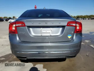 2017 Volvo S60 Inscription z VIN LYV402HK2HB150225, wystawiony jako Copart lot #80588184 z przebiegiem 53 910 mil mil oraz Szkoda całkowita • Salvage title. Historia ofert i sprzedaży dostępna na DreamBid. Obrazek 6.