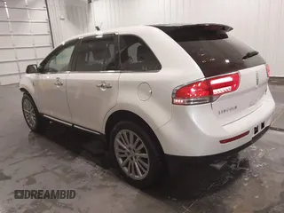 2011 Lincoln MKX with VIN 2LMDJ8JK8BBJ34012, listed as a IAAI auction lot 41524792 with 142,670 mi miles. Bid and sale history available at carsss.com. Image 3.