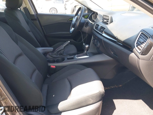 2014 Mazda 3 i Touring z VIN JM1BM1V75E1113050, wystawiony jako IAAI lot #42374782 z przebiegiem 94 571 mil mil oraz . Historia ofert i sprzedaży dostępna na DreamBid. Obrazek 5.