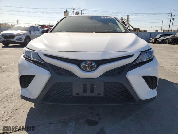 2020 Toyota Camry SE with VIN 4T1G11AK2LU304571, listed as a Copart auction lot 52742535 with 60,176 mi miles and Salvage Title. Bid and sale history available at carsss.com. Image 5.