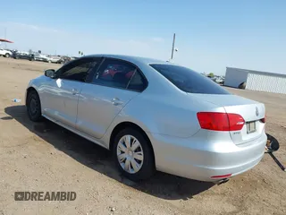 2012 Volkswagen Jetta Sedan SE w/Convenience PZEV with VIN 3VWDP7AJ7CM314787, listed as a IAAI auction lot 41950485 with 120,886 mi miles. Bid and sale history available at carsss.com. Image 3.