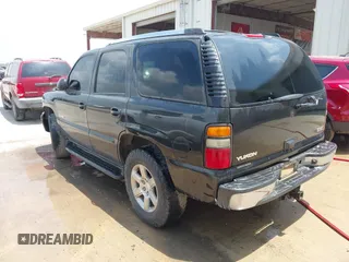 2003 GMC Yukon SLT z VIN 1GKEC13Z43R262475, wystawiony jako IAAI lot #42306438 z przebiegiem 209 436 mil mil oraz . Historia ofert i sprzedaży dostępna na DreamBid. Obrazek 3.