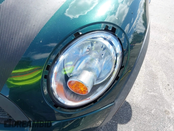 2007 MINI Hardtop S with VIN WMWMF73507TV30183, listed as a IAAI auction lot 42574374 with 90,334 mi miles and . Bid and sale history available at DreamBid. Image 12.