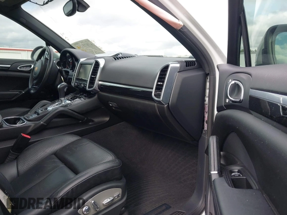 2013 Porsche Cayenne S с VIN WP1AB2A20DLA85337, выставлен на аукционе IAAI как лот 41875317 с пробегом 116 561 миль миль и . История ставок и продаж доступна на DreamBid. Изображение 5.