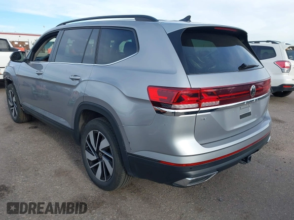 2024 Volkswagen Atlas SE with VIN 1V2WR2CA6RC566660, listed as a IAAI auction lot 41255378 with 12,814 mi miles and . Bid and sale history available at DreamBid. Image 3.
