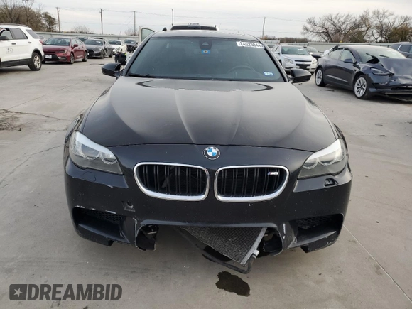 2013 BMW M5 with VIN WBSFV9C58DC772976, listed as a Copart auction lot 84523044 with 93,515 mi miles and Salvage Title. Bid and sale history available at carsss.com. Image 5.